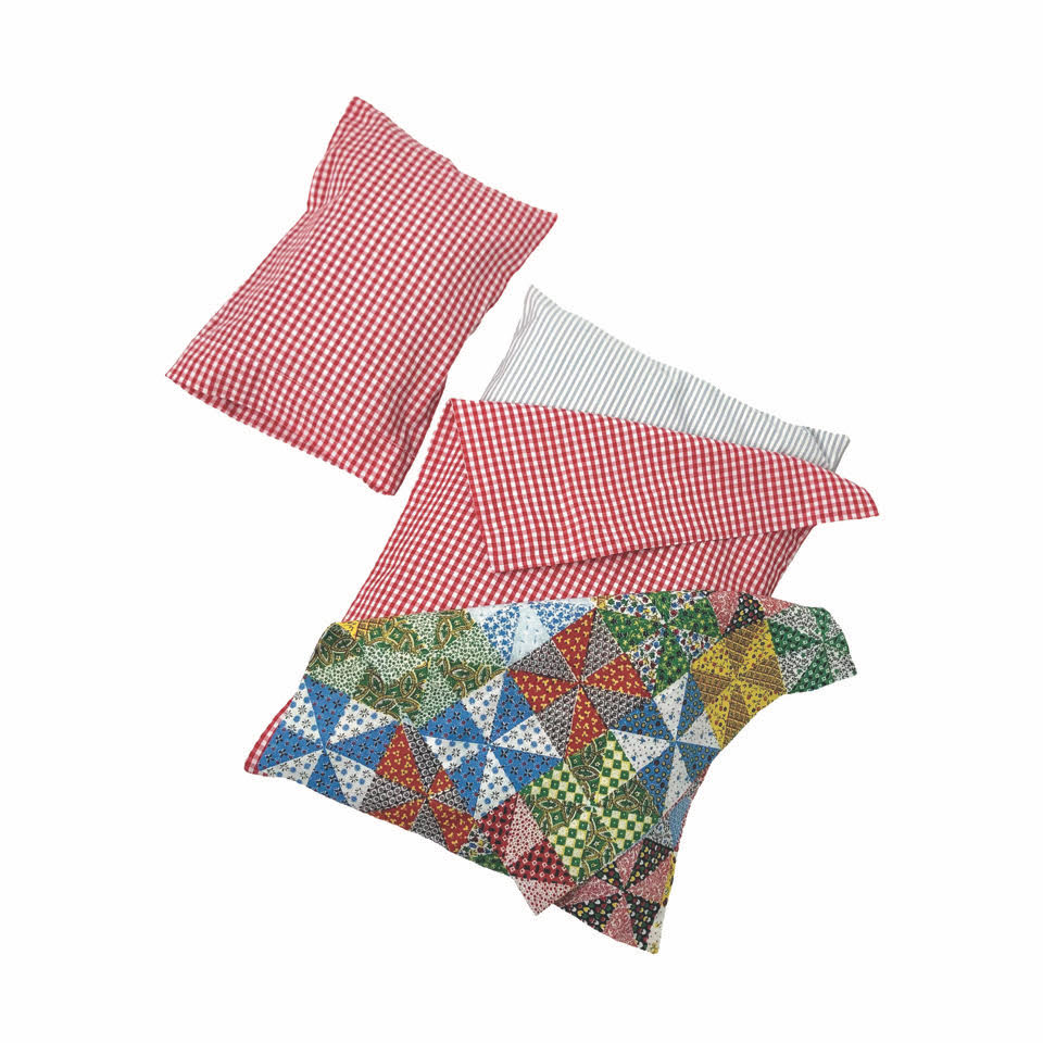 Doll Sized Bedding Set · Triangle Patchwork